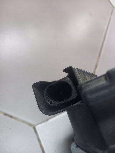 BMW 5 F10 F11, 6 F12 F13 generátor 8570672