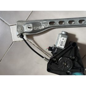 Toyota Aygo AB40 bal első elektromos ablekemelő 698200H031