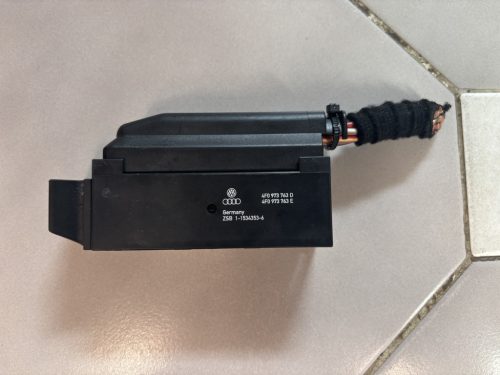 Audi Seat Skoda Volkswagen PDC vezérlő modul csatlakozó 4F0973763D