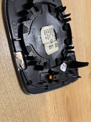 Audi A8 D5, A6 C8 jobb oldali fényre sötétedő tükörlap 4N0857536E