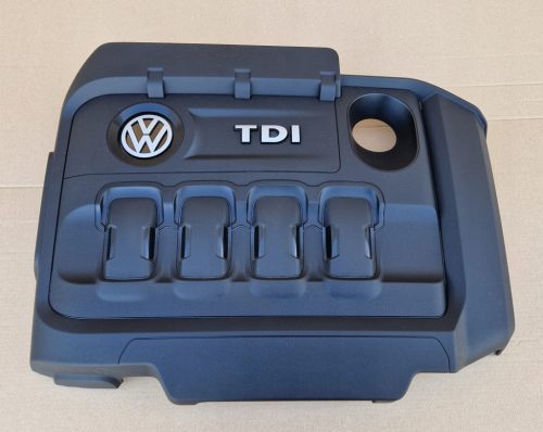 Volkswagen Passat B8 Motorburkolat 03N103925