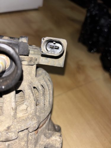 Mercedes-Benz E-osztály W211 generátor A0131540002