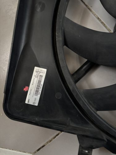 Audi A6 C7, Q3 8U, A7 4G hűtőventilátor 8K0121003AD