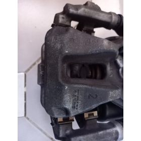   Toyota Corolla E210, C-HR jobb hátsó féknyereg 46310-F4011