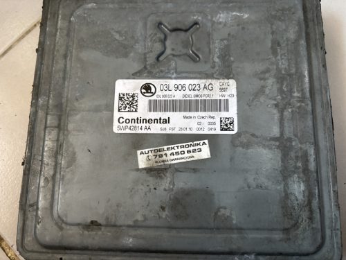 Skoda Octavia II 1.6 TDI motorvezérlő elektronika 03L906023AG