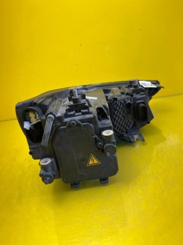 Audi A1 8X Bal első lámpa, fényszóró 8XA941005