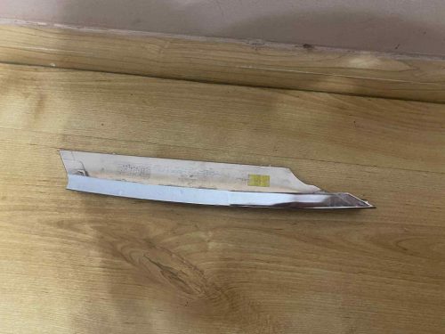 Tesla Model S króm lökhárító díszléc 6009388-00-C