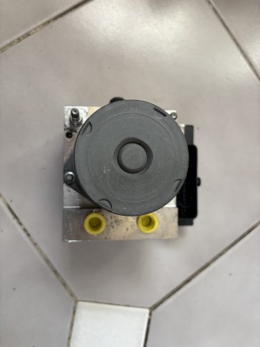 Audi A4 B8, Seat Exeo ABS kocka 8E0614517BF