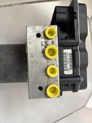 Audi A4 B8, Seat Exeo ABS kocka 8E0614517BF