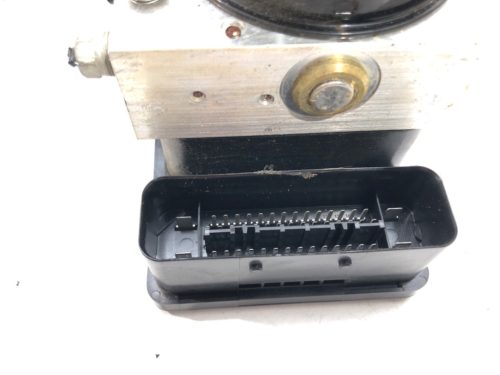 BMW 1 E87, 3 E90 ABS kocka 6771486