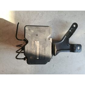 Kia Carens ABS kocka 58910A4810