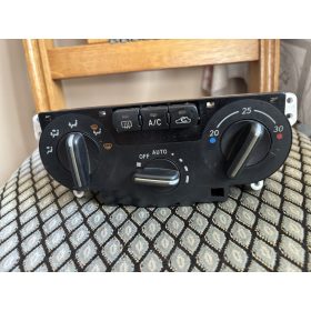   Subaru Impreza GD fűtés, klíma panel, kapcsoló 3B45234700