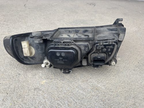 Audi A4 B5 jobb oldali fényszóró 8D0941030AK