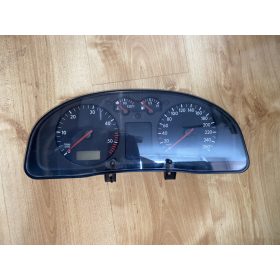Volkswagen Passat B5 Kilométeróra 3B0920802A