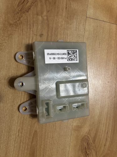 Tesla Model S vezérlő egység 1495133-00-A