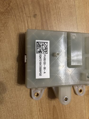 Tesla Model S vezérlő egység 1495133-00-A
